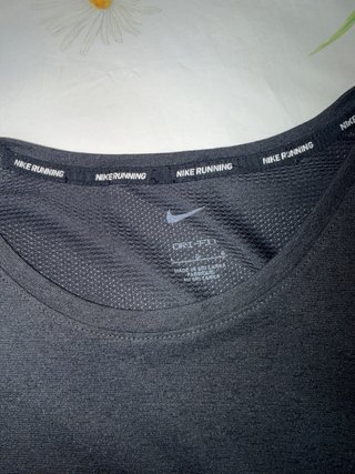 Camiseta Nike Running Negra