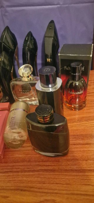 Frascos de perfume vacíos (varios)