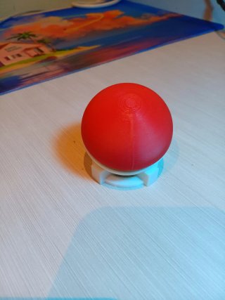 Poké Ball antiestrés con botón clicky