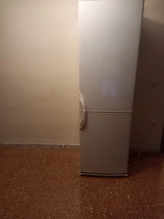 Frigorífico Daewoo 2 puertas con congelador