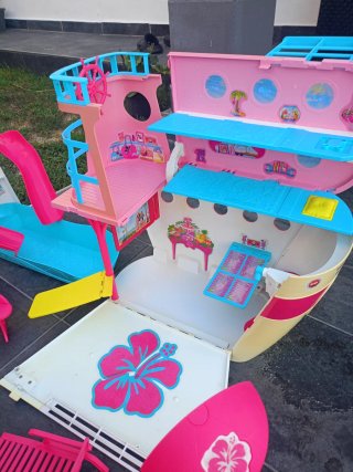 Barbie Dreamhouse Barco .Solo envío por inpost.