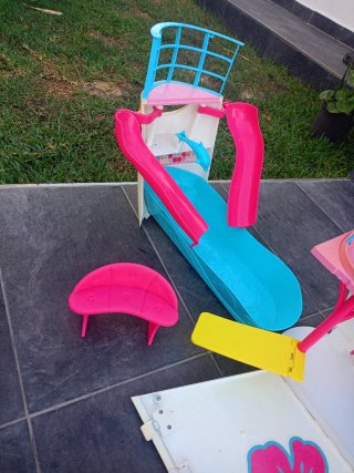 Barbie Dreamhouse Barco .Solo envío por inpost.