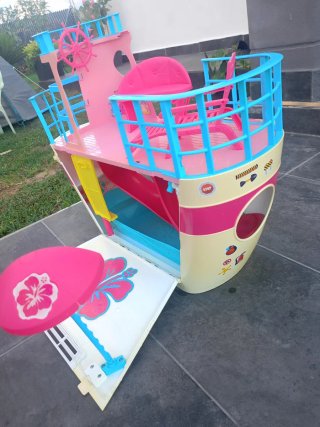 Barbie Dreamhouse Barco .Solo envío por inpost.