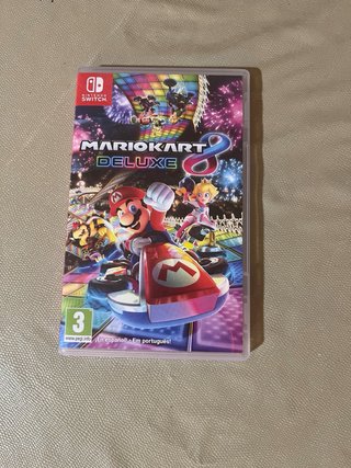 Nintendo Switch + Mario Kart 8 Deluxe