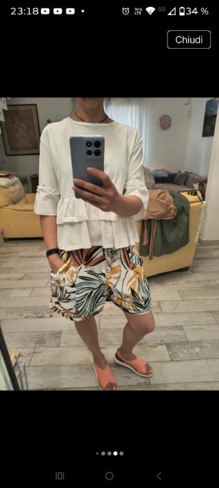 Maglietta Benetton bianca con volant