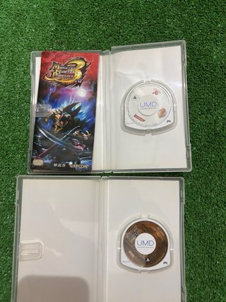 Lote 2 giochi Monster Hunter Giappone PSP
