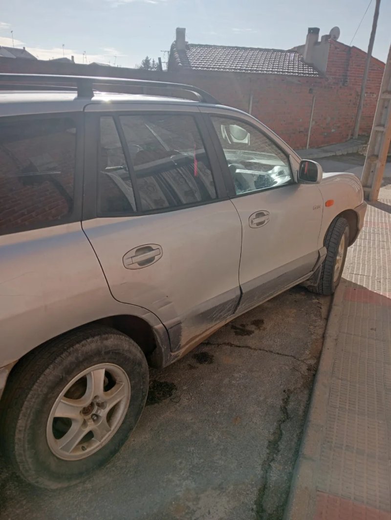 Hyundai Santa Fe 2003 - foto 1