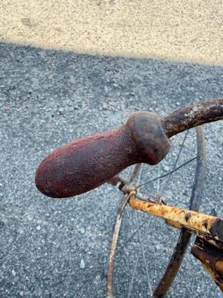 Triciclo infantil antiguo