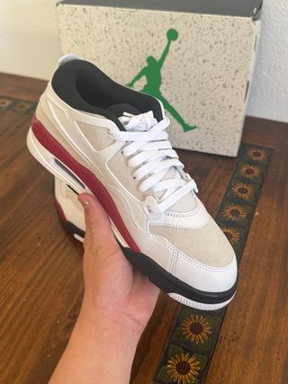 Zapatillas Nike Air Jordan Rojas y Blancas
