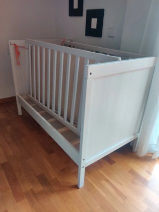 Cuna bebé IKEA blanca