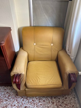 Sillón individual tela y madera