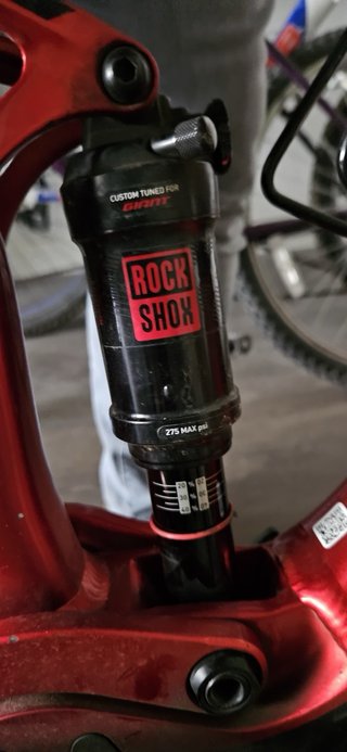 Bici Eléctrica Giant Stance E+ Roja