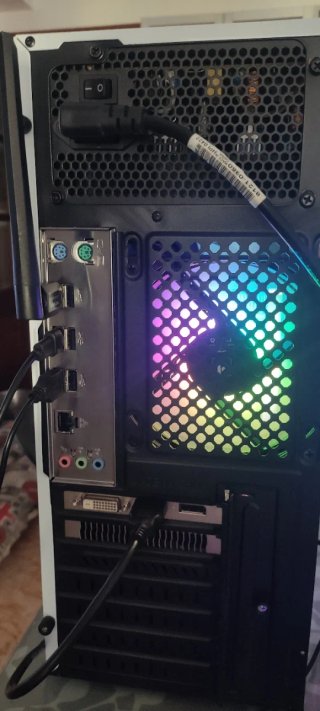 PC Gaming Blanco con RGB