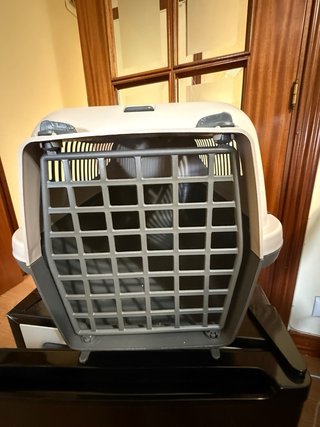 Transportín para mascotas gris y blanco