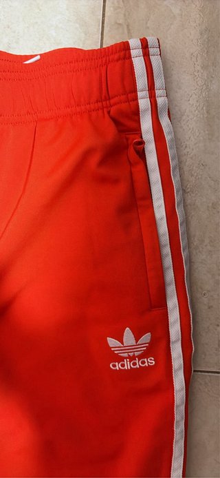Chaqueta y chandal Adidas Naranja.