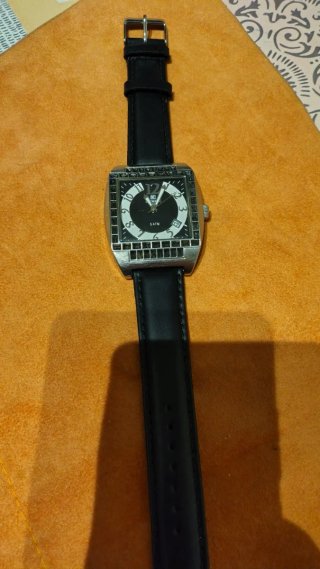 Orologio Kienzle Quadrato Nero e Argento