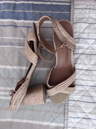 Sandalias tacón rafia