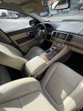 Jaguar XF 3.0 V6 Biturbo (Diesel)