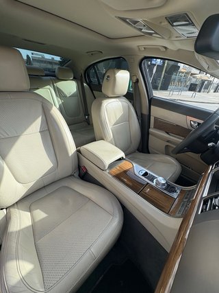 Jaguar XF 3.0 V6 Biturbo (Diesel)