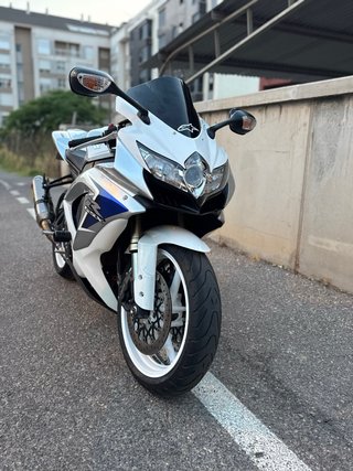 Suzuki GSXR 600 K8