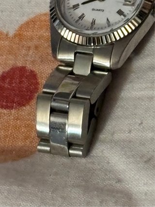 Reloj Lotus Plata y Blanco