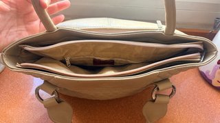Bolso de piel de “Laura Valle”