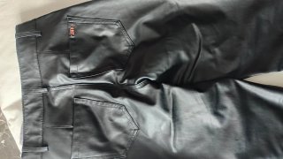 50 prendas de ropa y calzado muy cuidado.