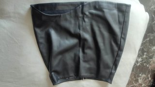 50 prendas de ropa y calzado muy cuidado.