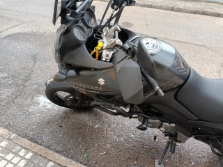 Suzuki V-Strom 650 Adventure Negra