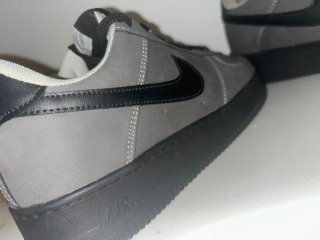 Nike Air Force 1 Grises y Negras
