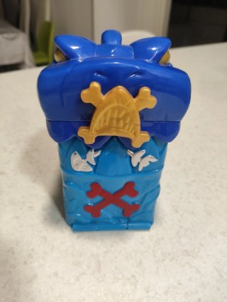Cofre Piratix Azul con Calavera