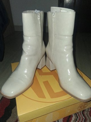 Botines tacón ancho beige mujer