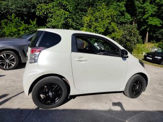 Toyota iQ 2010