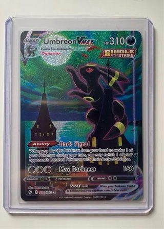 Mistery Box - Pokémon: Umbreon VMAX (215/203)