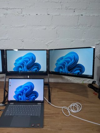 Triplo Monitor 15,6 per Multitasking