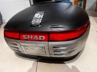 Baúl Shad 50L Negro/Plata