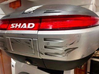 Baúl Shad 50L Negro/Plata