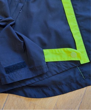 Cortavientos Running Kalenji Negro y fluorescente