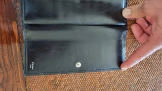Portafoglio donna pelle nera con logo