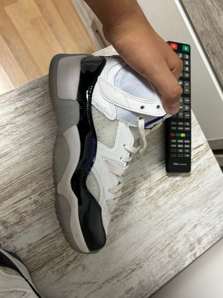 Jordan Two Trey Talla 39.5
