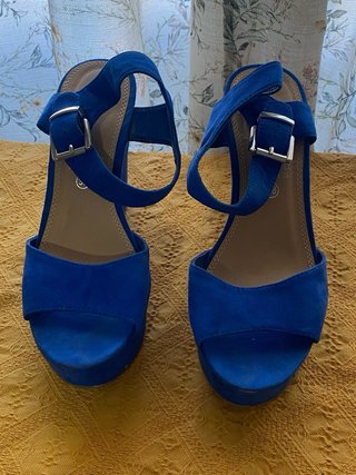 Zapatos de tacón azul talla 38