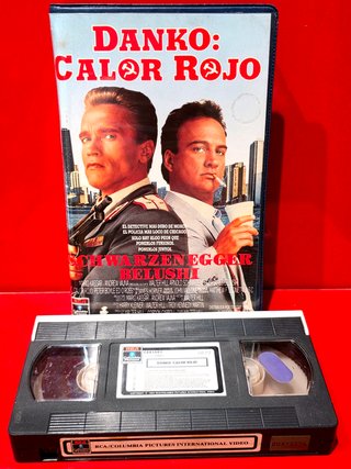 VHS DANKO: CALOR ROJO (1988) Arnold Schwarzenegger