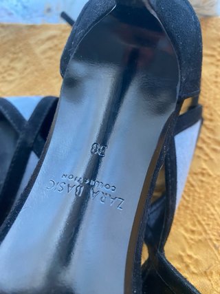 Zapatos de tacón Zara Basic