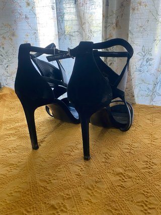 Zapatos de tacón Zara Basic