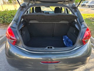 Peugeot 208 2016