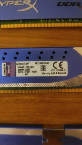 Módulos RAM Kingston HyperX DDR3 (2GB/4GB)