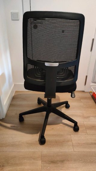Silla de oficina negra