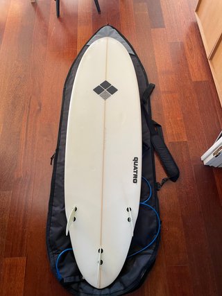 Tabla de Surf - Quatro - 6'0 + Funda Deeply + Wax