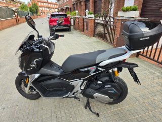 QJ Motor ATR 125 Scooter 125cc 5 años garantía