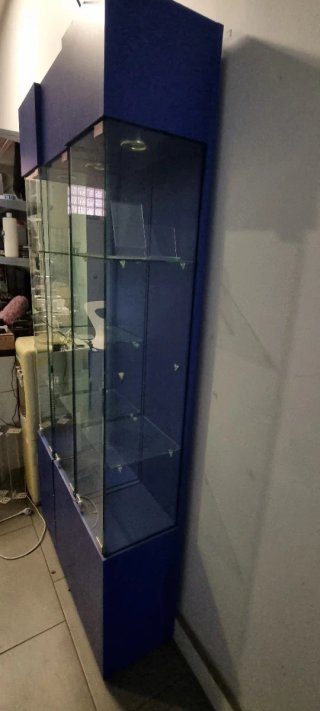 3 Vetrine in vetro e legno (prezzo per unità)